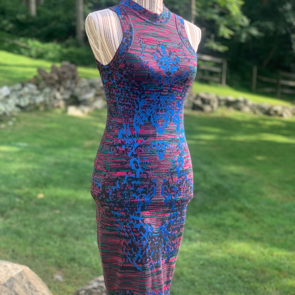 Missoni body con midi dress